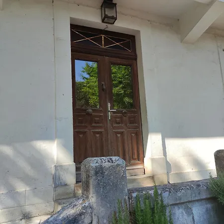 Platane Guest house Cadeac