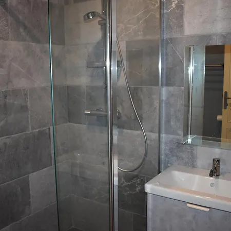 Platane Guest house *