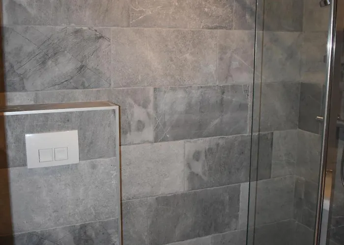 ゲストハウス Platane